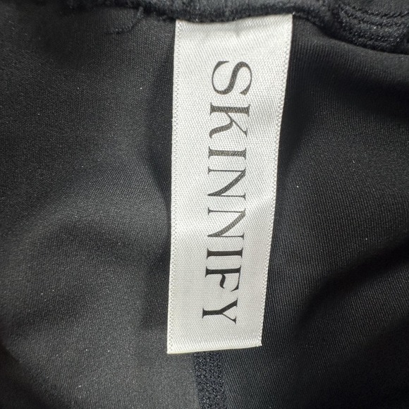 SKINNIFY Leggings Womens Medium Black High Waisted Resistance Band Stretch Pants - Picture 7 of 13